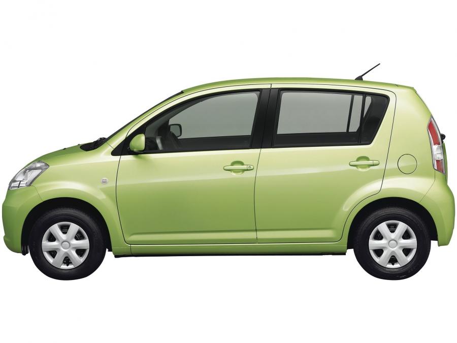  Daihatsu Sirion 2005 года  (фото 9 из 16)